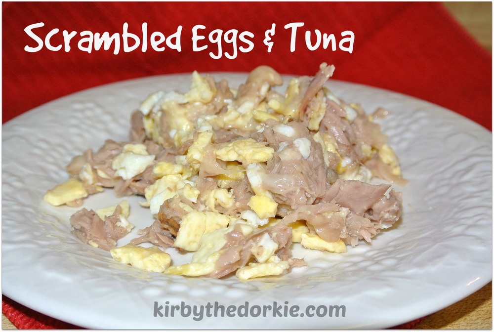 Scrambled eggs & tuna